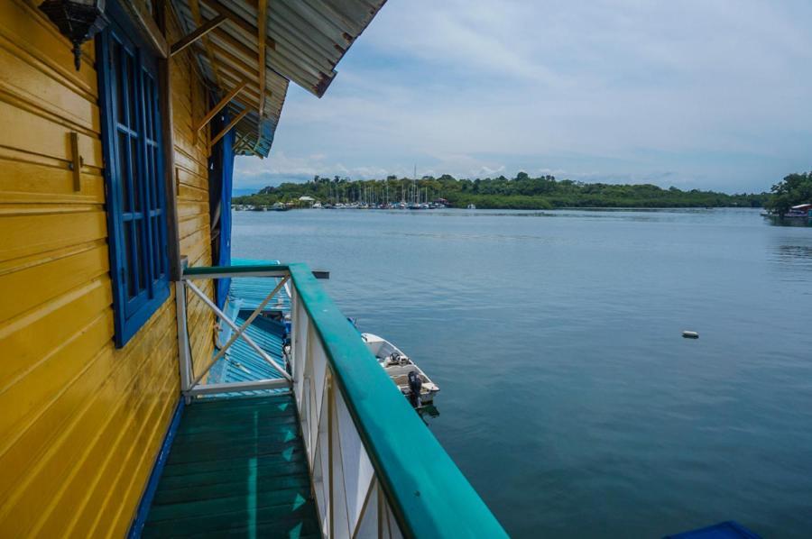 Las Olas Hotel Bocas del Toro Exterior photo